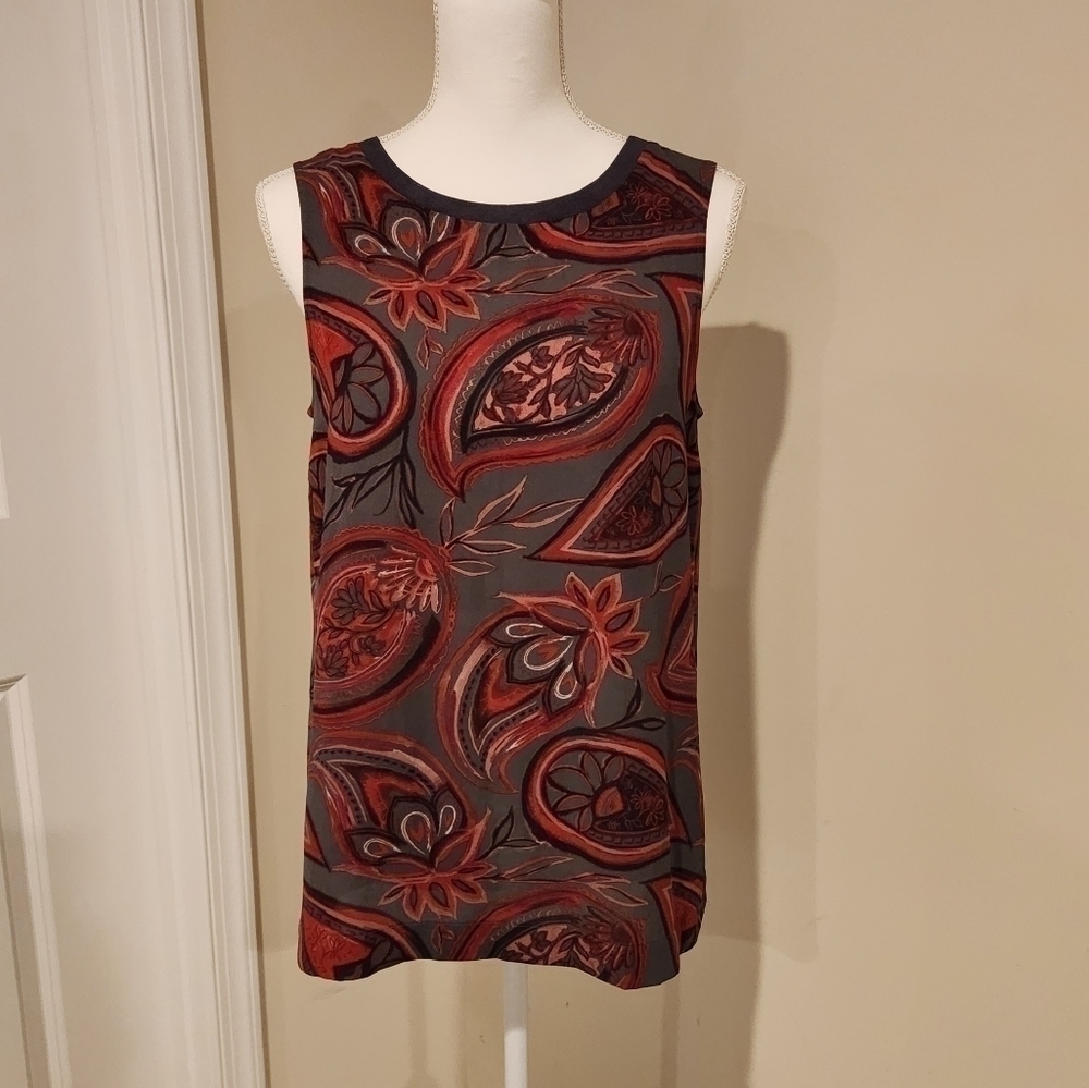 Loft Paisley Print Red And Gray Sleeveless Blouse, Size Small